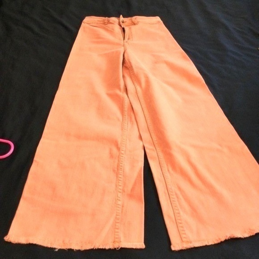 Billabong‎ Peach Wide Leg Cropped Jeans Frayed Hem Women's Size 28